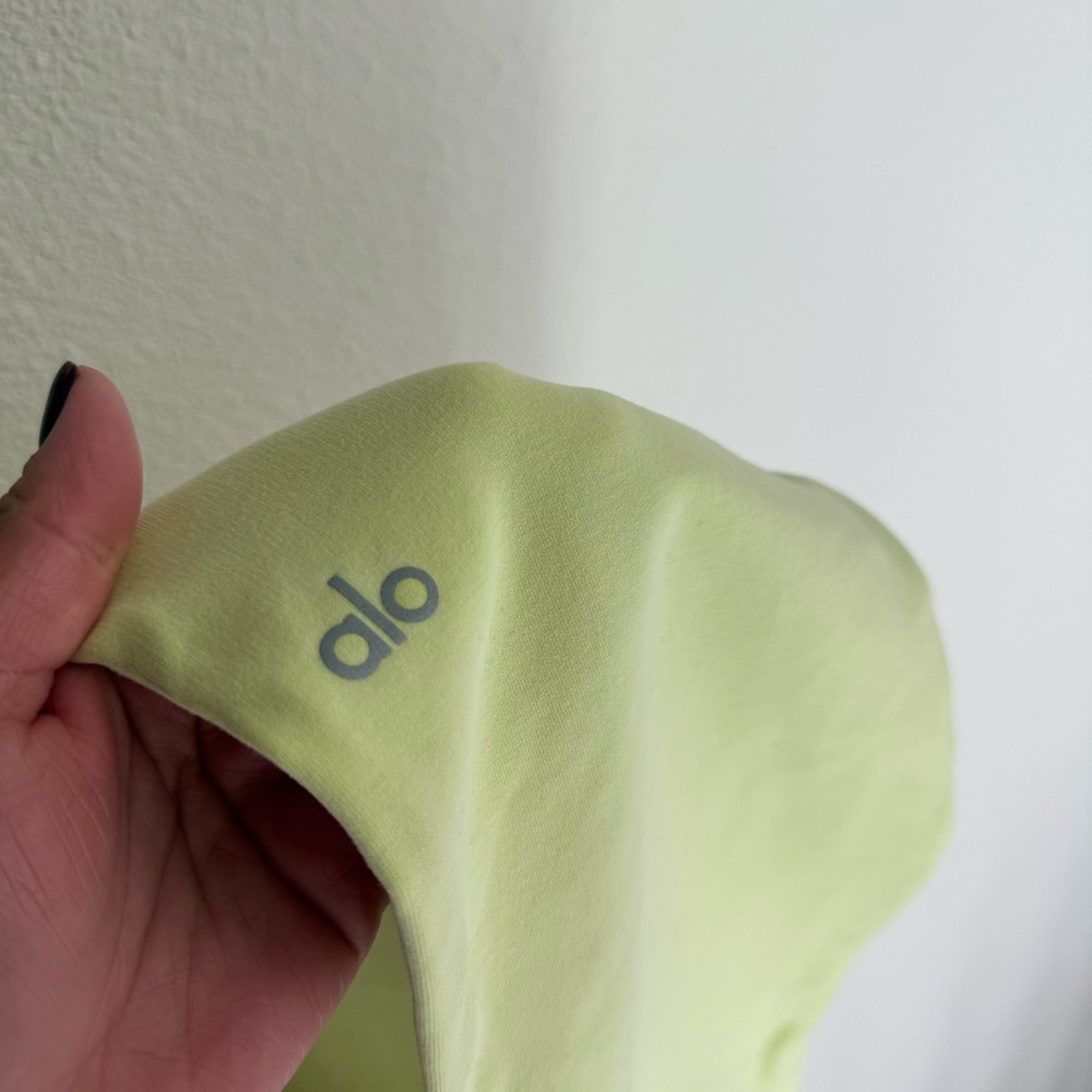 Alo Light Green Yellow Sweet Pants Size Medium - Picture 4 of 4